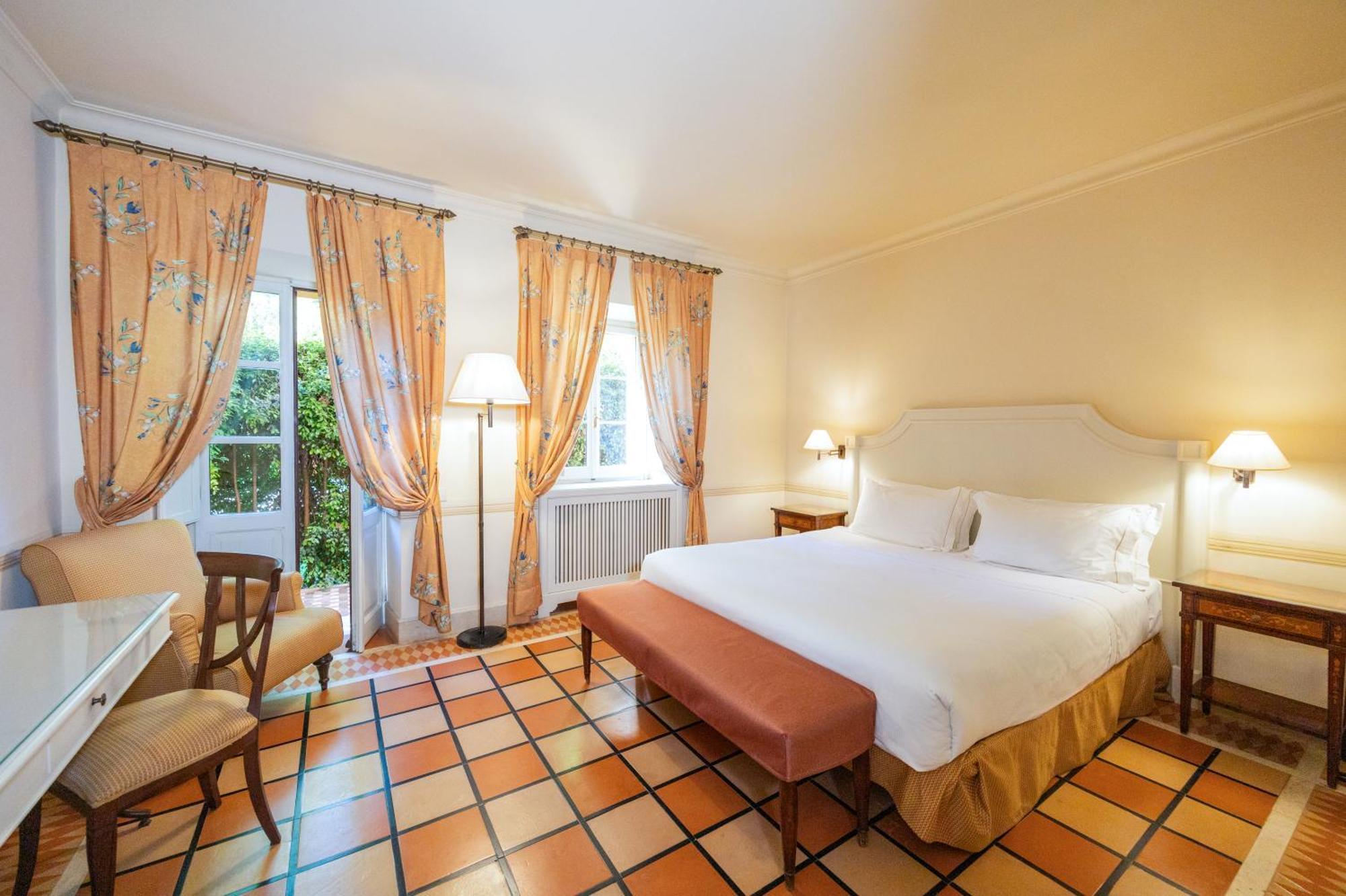 Qc Termeroma Spa And Resort Fiumicino Exterior foto A room at the hotel